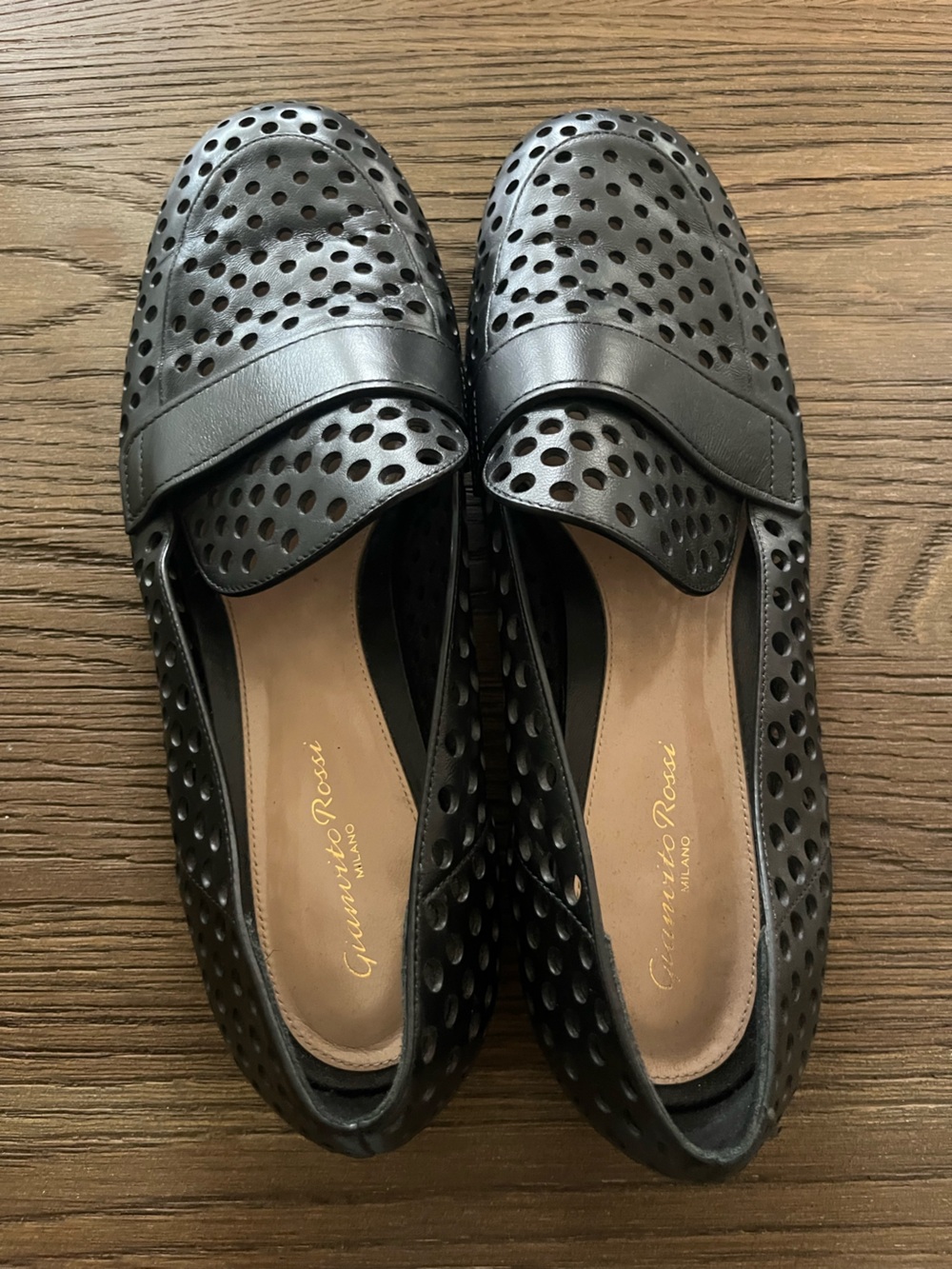 Gianvito Rossi Black Perforated Leather Loafers Slip-On Flats Size 42 Excellent